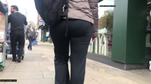 Arabic Milf Candid ass