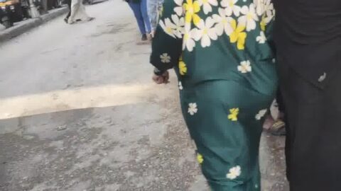 Hijabi mommy crazy jiggly ass