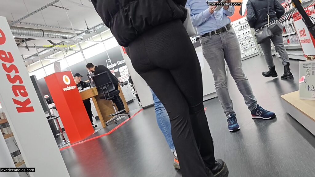 Turkish beauty Candid Curves