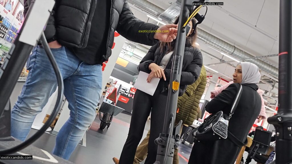 Turkish beauty Candid Curves